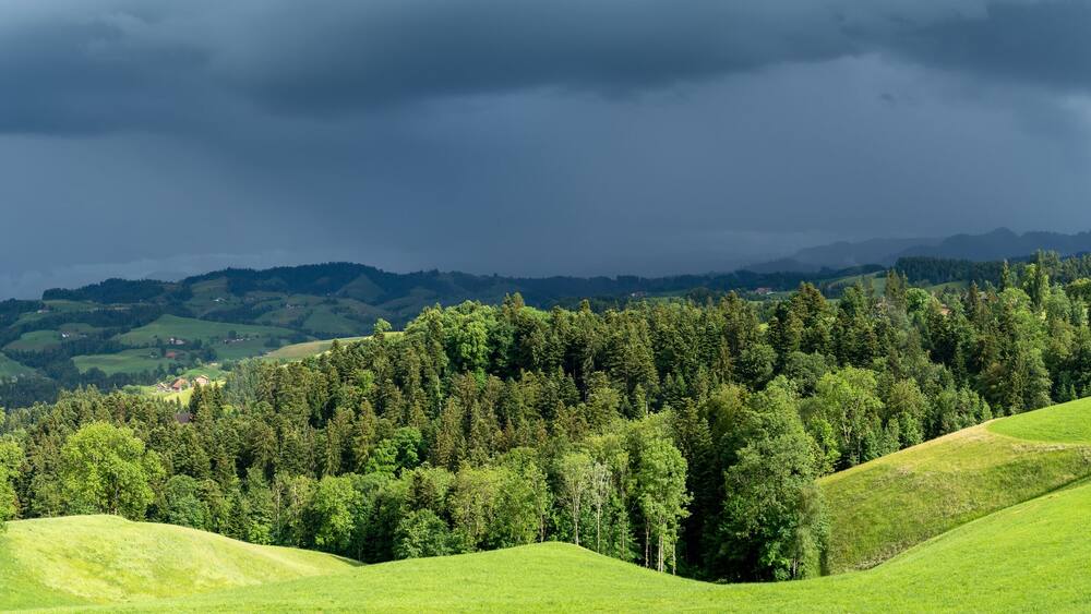 Schweiz Hügel und Bergland