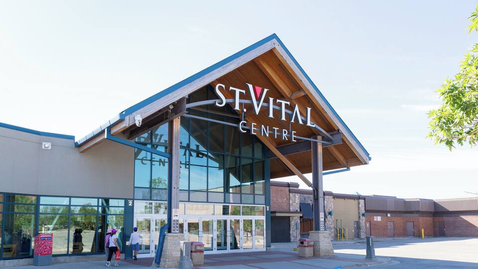 Winnipeg_StVitalCentre_6217825_01
