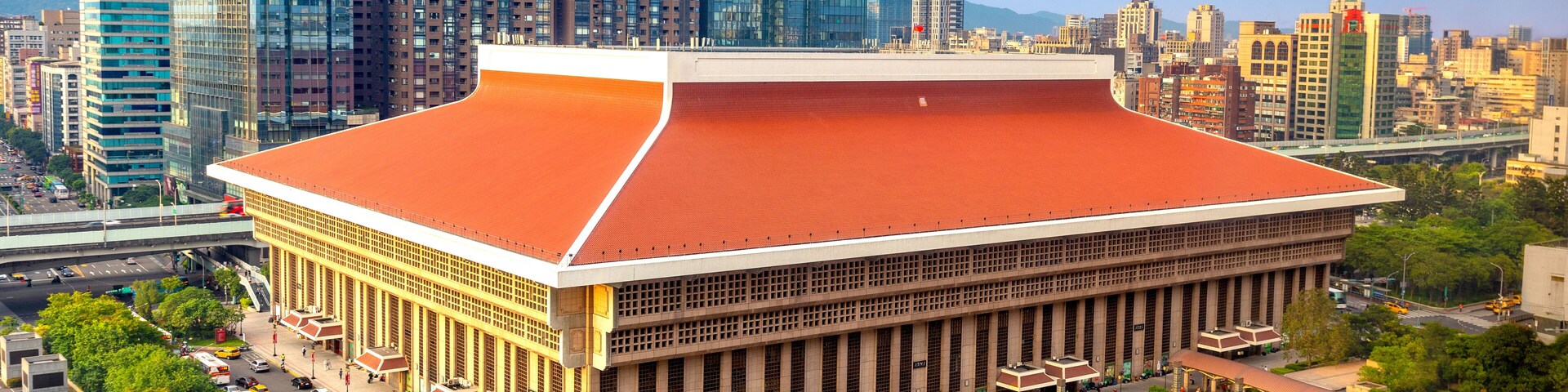 aerial view of taipei main station, taiwan. translation of the Chinese text is "taipei main station"