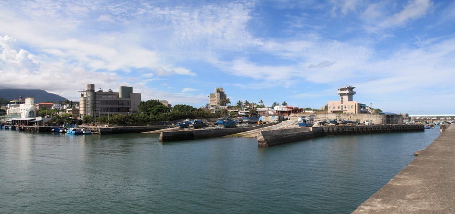 Taitung County Chenggong Chenggong Fishing Harbor View from seawall to slipway