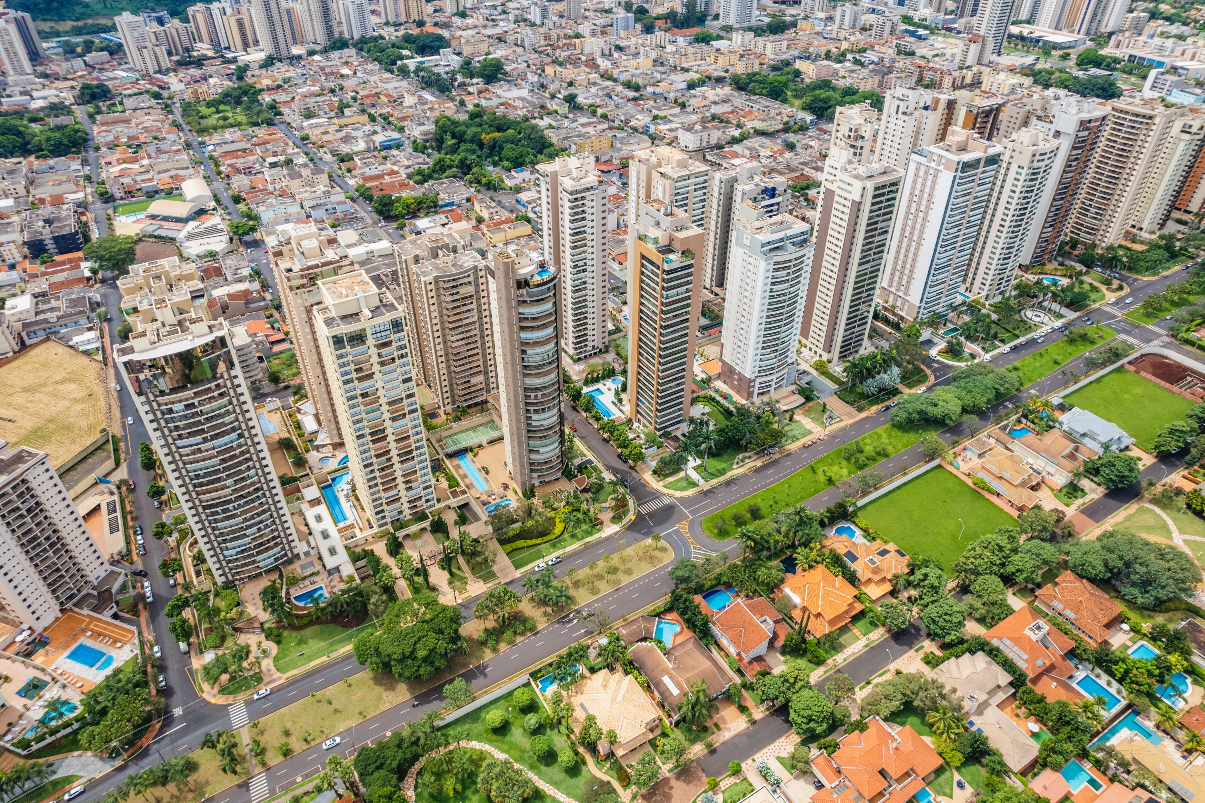 Ribeirão Preto, São Paulo / Brazil - Circa march, 2022: Avenida Professor João Fiúza, the most famous avenue in Ribeirão Preto, São Paulo / Brazil
