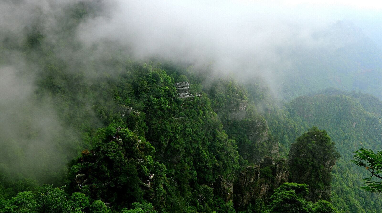  #LianhuaMountain Tourism Scenic Area in Jinxiu. #金秀莲花山.

https://twitter.com/Beautifulgx