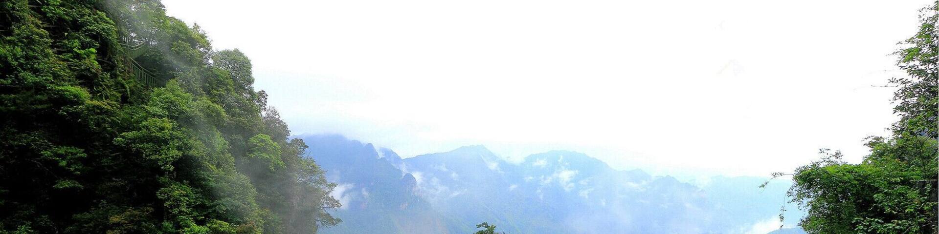 #LianhuaMountain Tourism Scenic Area in Jinxiu. #金秀莲花山.
https://twitter.com/Beautifulgx