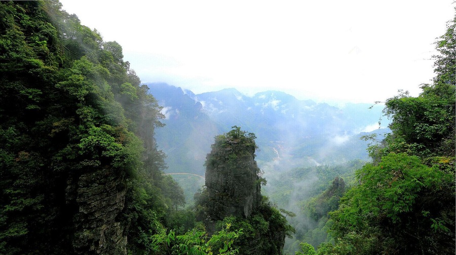 #LianhuaMountain Tourism Scenic Area in Jinxiu. #金秀莲花山.
https://twitter.com/Beautifulgx