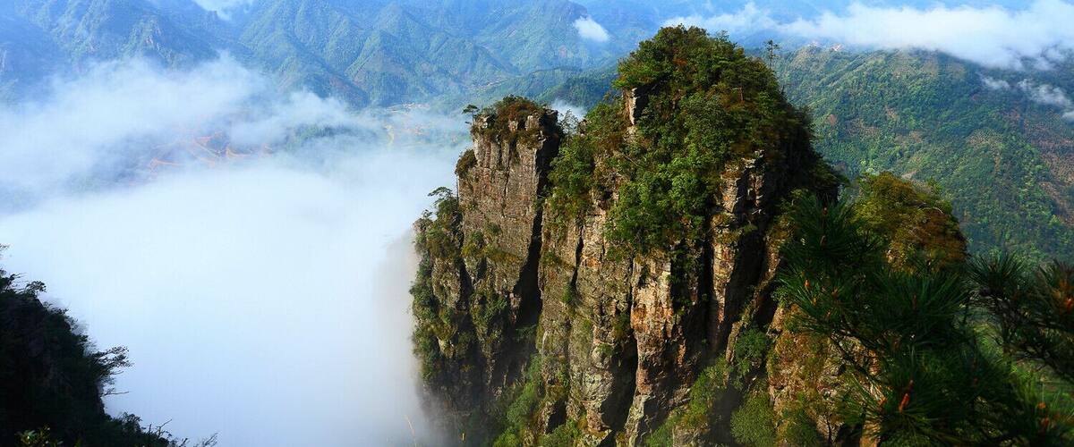 #LianhuaMountain Tourism Scenic Area in Jinxiu. #金秀莲花山.
https://twitter.com/Beautifulgx