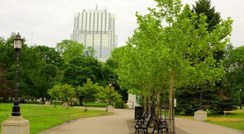 Victoria Park che include giardino