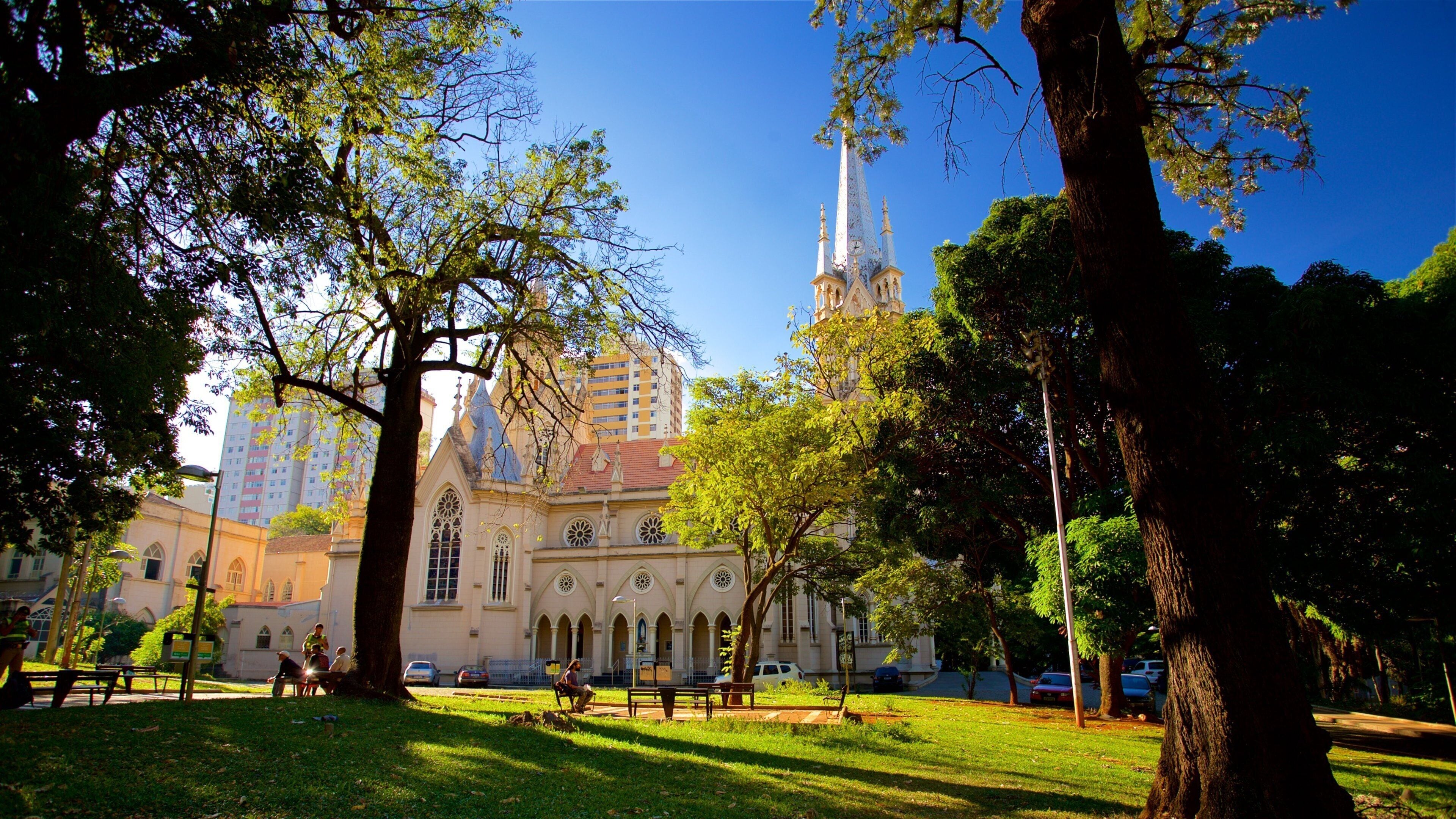 보아 비아젱 성당 이 포함 도시, 정원 과 교회 또는 성당