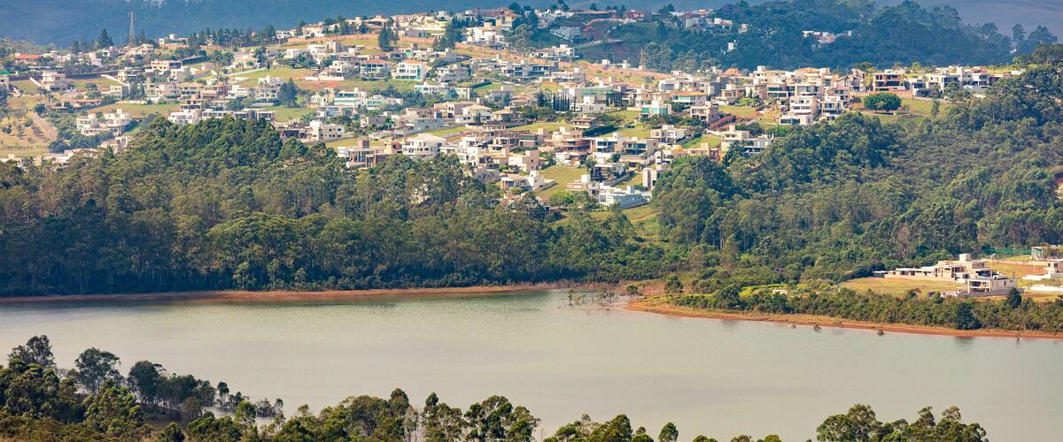View of the residential condominium Alphaville Lagoa dos Ingleses, in Nova Lima, Minas Gerais.
