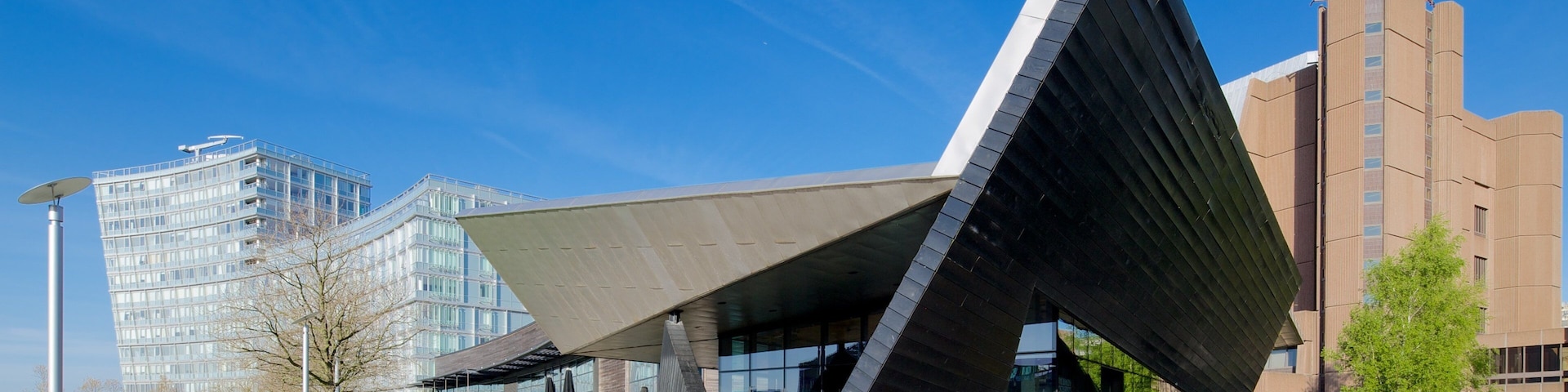 Liverpool ONE which includes modern architecture and a square or plaza