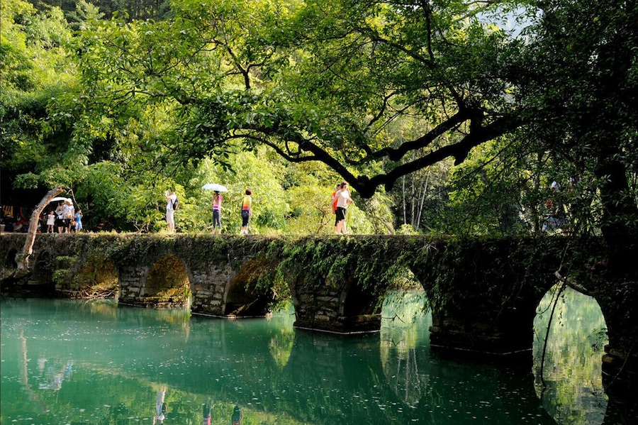 Libo Seven Small Arches of #Guizhou,China.
https://twitter.com/Beautifulgx