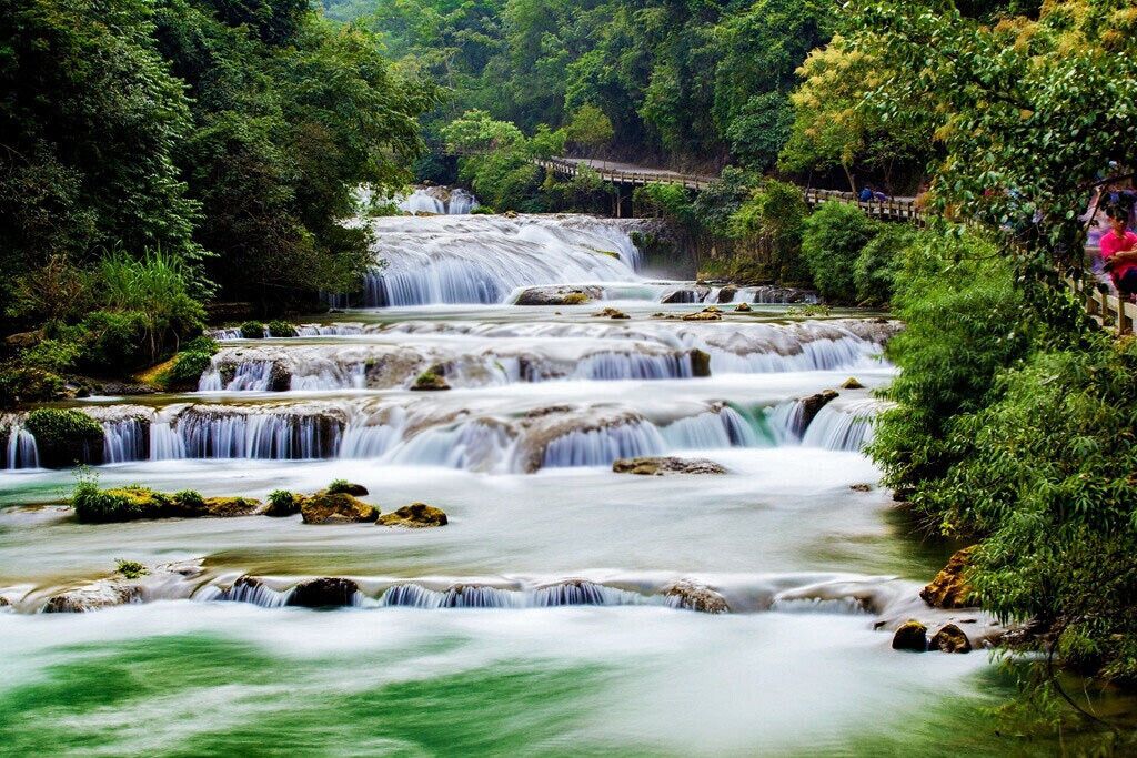 Beautiful #Libo Seven Small Arches Scenic Spot (Xiaoqikong) in #Guizhou.

https://twitter.com/Beautifulgx