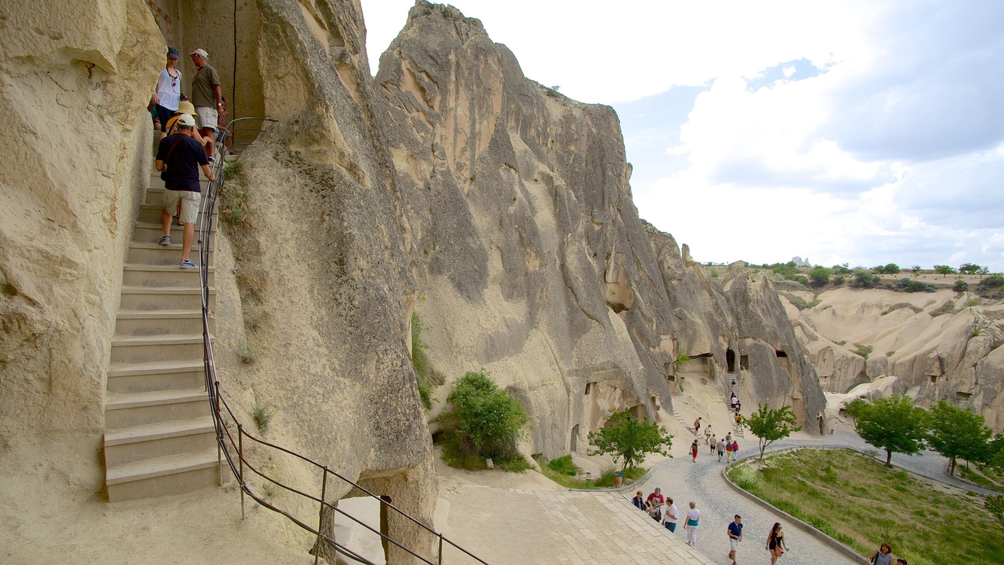 Goreme Open Air Museum showing mountains