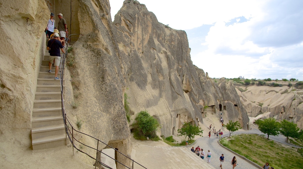 Goreme Open Air Museum showing mountains