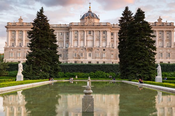 Sabatini Gardens featuring a sunset, a fountain and a castle