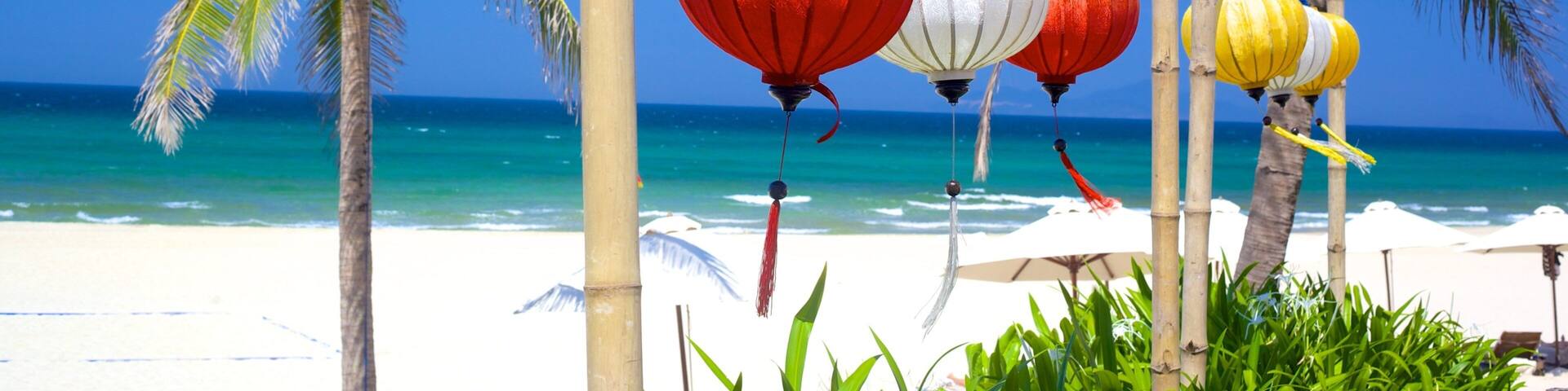 Non-Nuoc-Strand mit einem tropische Szenerien und Sandstrand