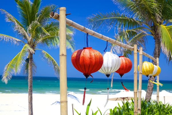 Non-Nuoc-Strand mit einem tropische Szenerien und Sandstrand