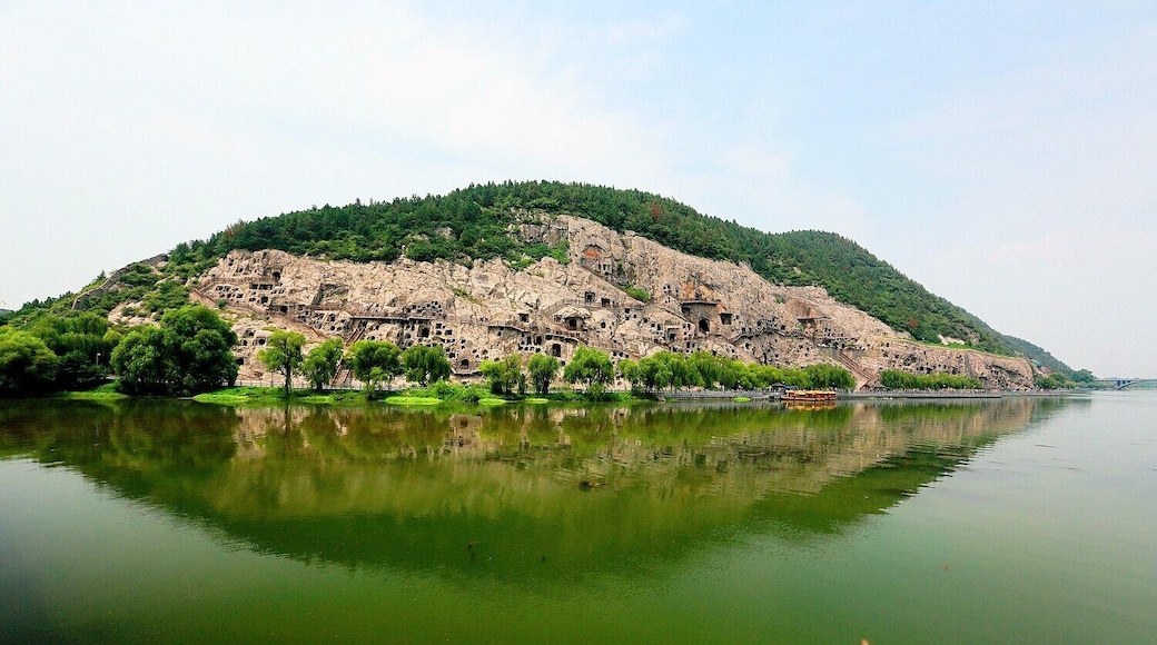 Luoyang #LongmenGrottoes.
洛阳龙门石窟
https://twitter.com/Beautifulgx
