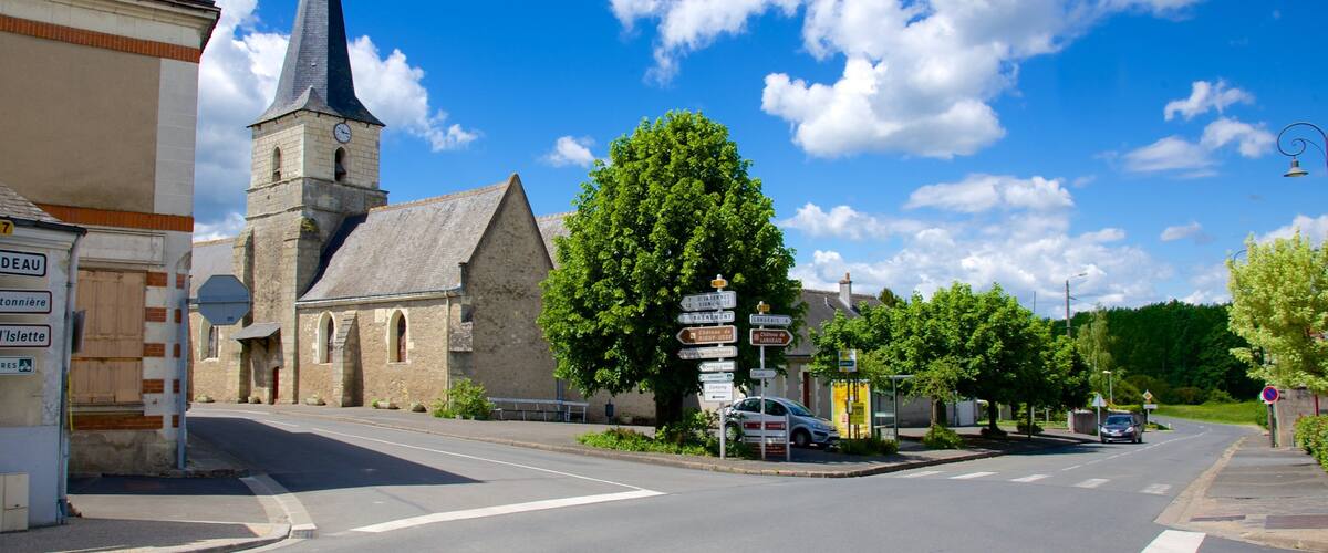 Lignieres 呈现出 小鎮或村莊