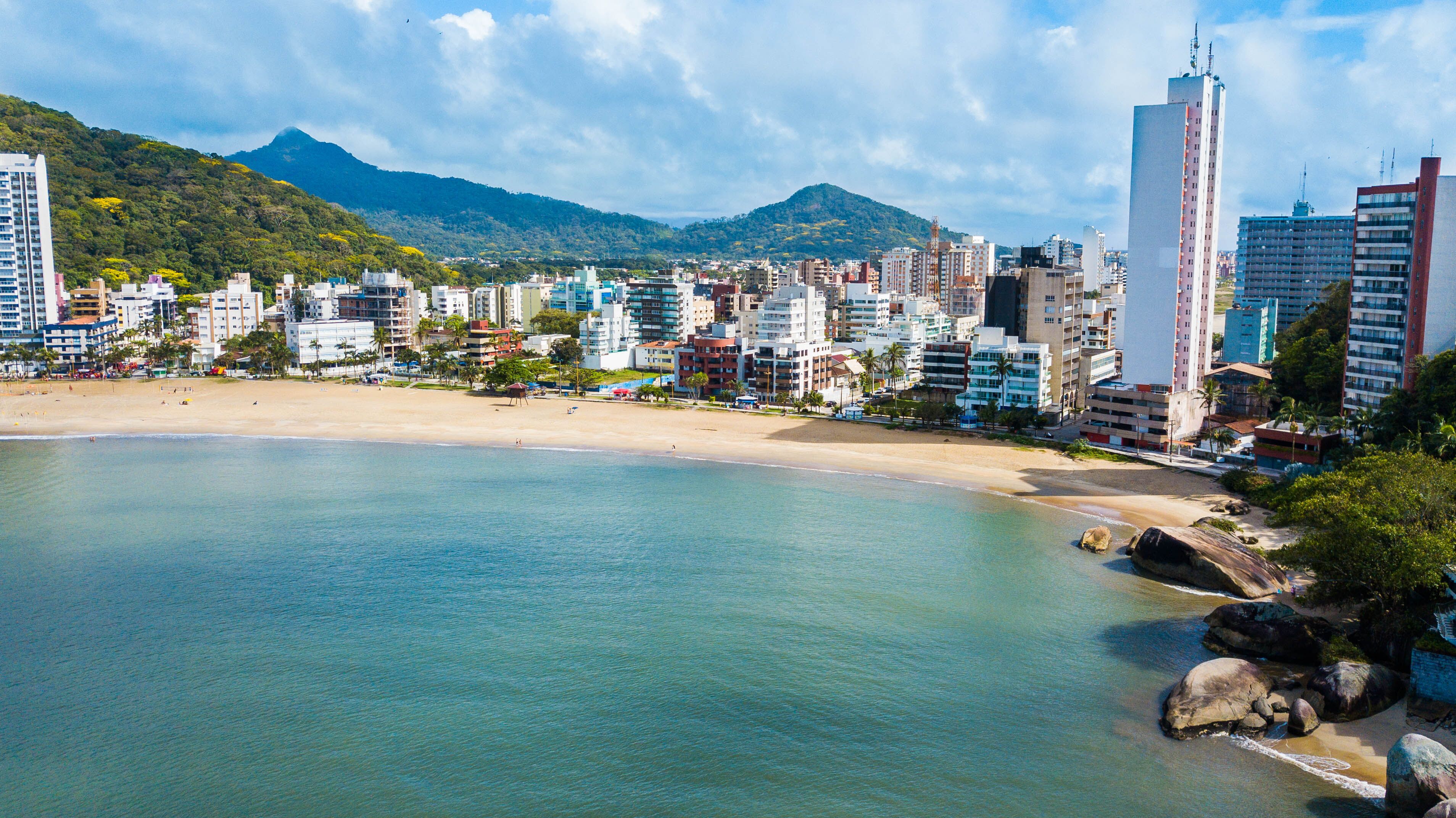 Matinhos - PR. Aerial view of Mansa beach, in Caiobá, Paraná, Brazil