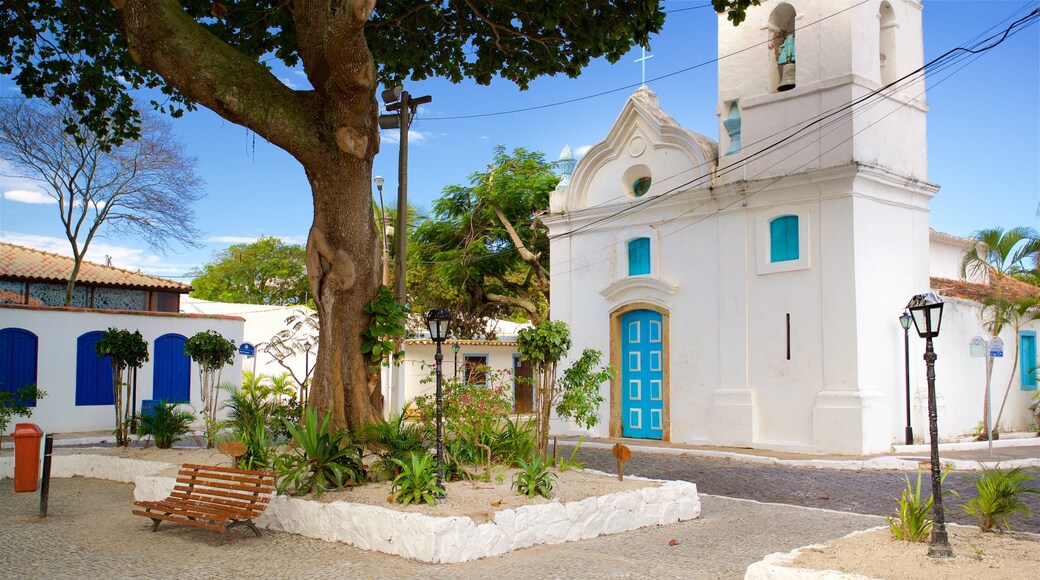 Sao Benedito Church showing heritage architecture, a small town or village and a church or cathedral