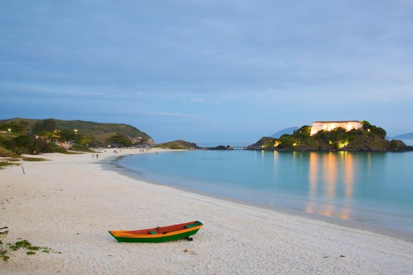 São Mateus-fæstningen og byder på en sandstrand, billeder af øer og udsigt over kystområde