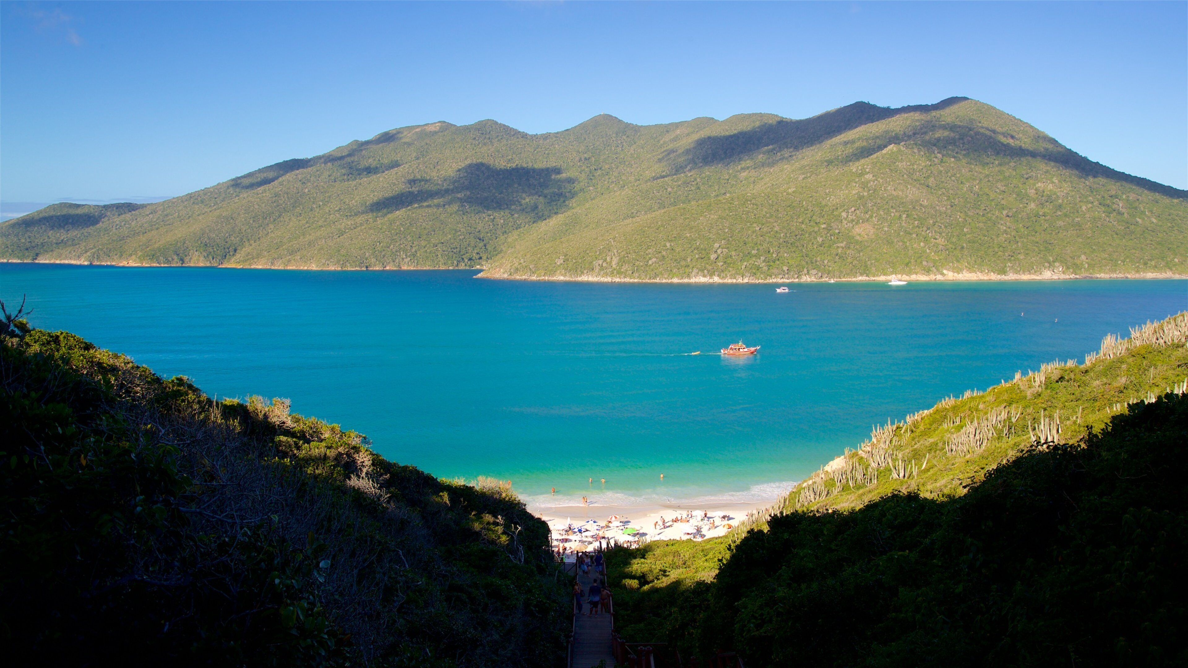Playa de Pontal do Atalaia mostrando vistas generales de la costa