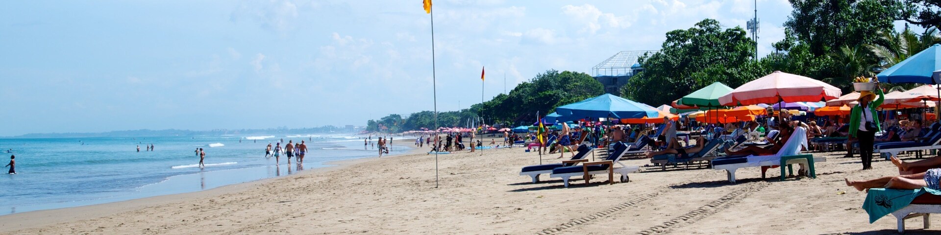 Playa Double Six mostrando una playa