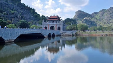 Gateway to the King Dinh Tien Hoang Temple.
We spent a day in Hoa Lu District, Ninh Binh Province, the old capital of Vietnam between the 10th and 11th century. They described this province as the Ha Long Bay in land, and it actually is! The province is surrounded by mountains and hills. While the scenery reminded me of New Zealand, Ninh Binh still has its unique character that is incomparable.
#ninhbinh #vietnam #southeastasia #asia #travel #wanderlust #temple #architecture