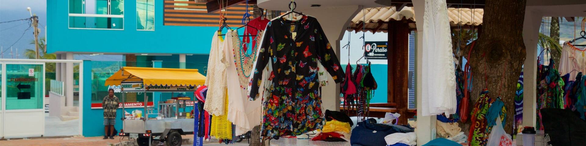 Daniel Barreto de Marco Square which includes markets