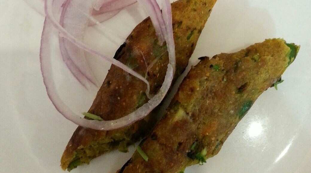Indian vegetable patties (kebabs). Absolutely delicious as a starter!