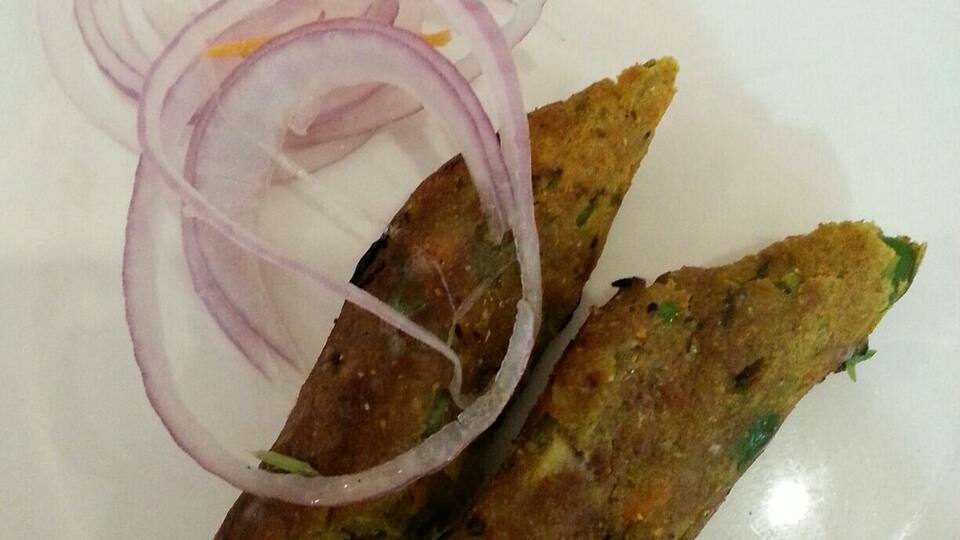 Indian vegetable patties (kebabs). Absolutely delicious as a starter!