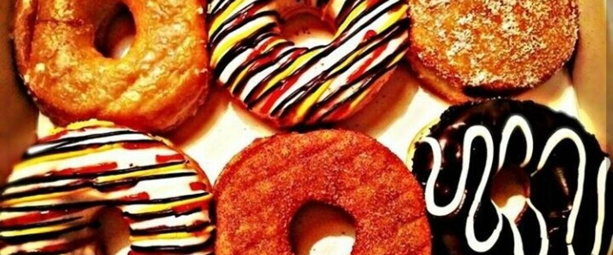 #Box of 6.. Assorted Donuts
Not just the Donuts look good but its box was innovative too 😂
#donuts #food #outdoor #sweetspot