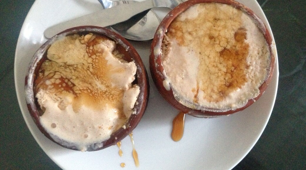 Nolen Gur er Ice cream, served with a dollop of fresh Jagerry. the best of Bengali sweets in my opinion. You may also try the authentic Bengali cuisine in this place. Service is not upto the mark though. #Sweetspot #Bangalore #bengalicuisine #icecream