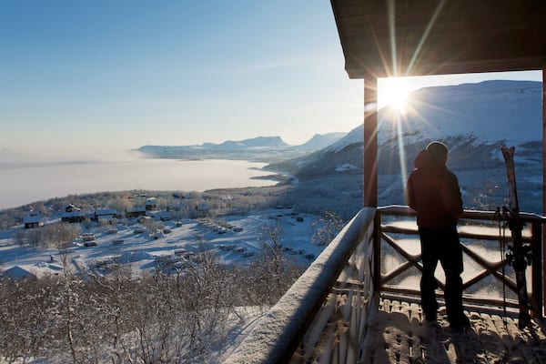 Skigebiet Bjorkliden Fjallby welches beinhaltet Schnee und Ansichten