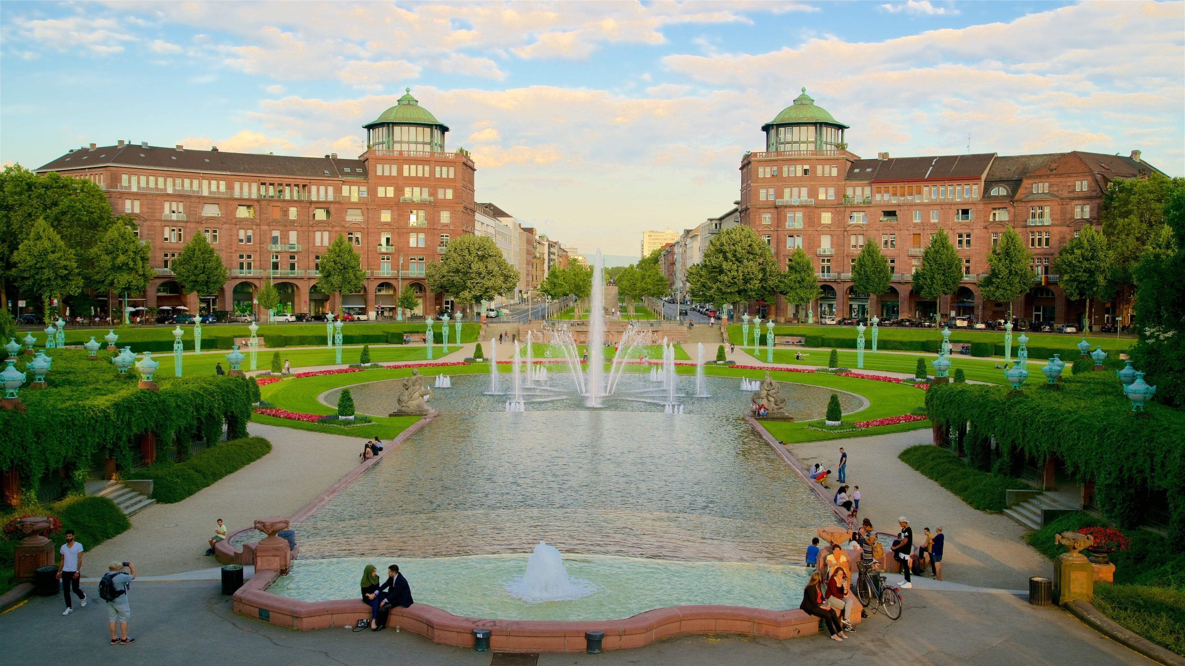 Friedrichsplatz which includes a fountain, a garden and heritage elements
