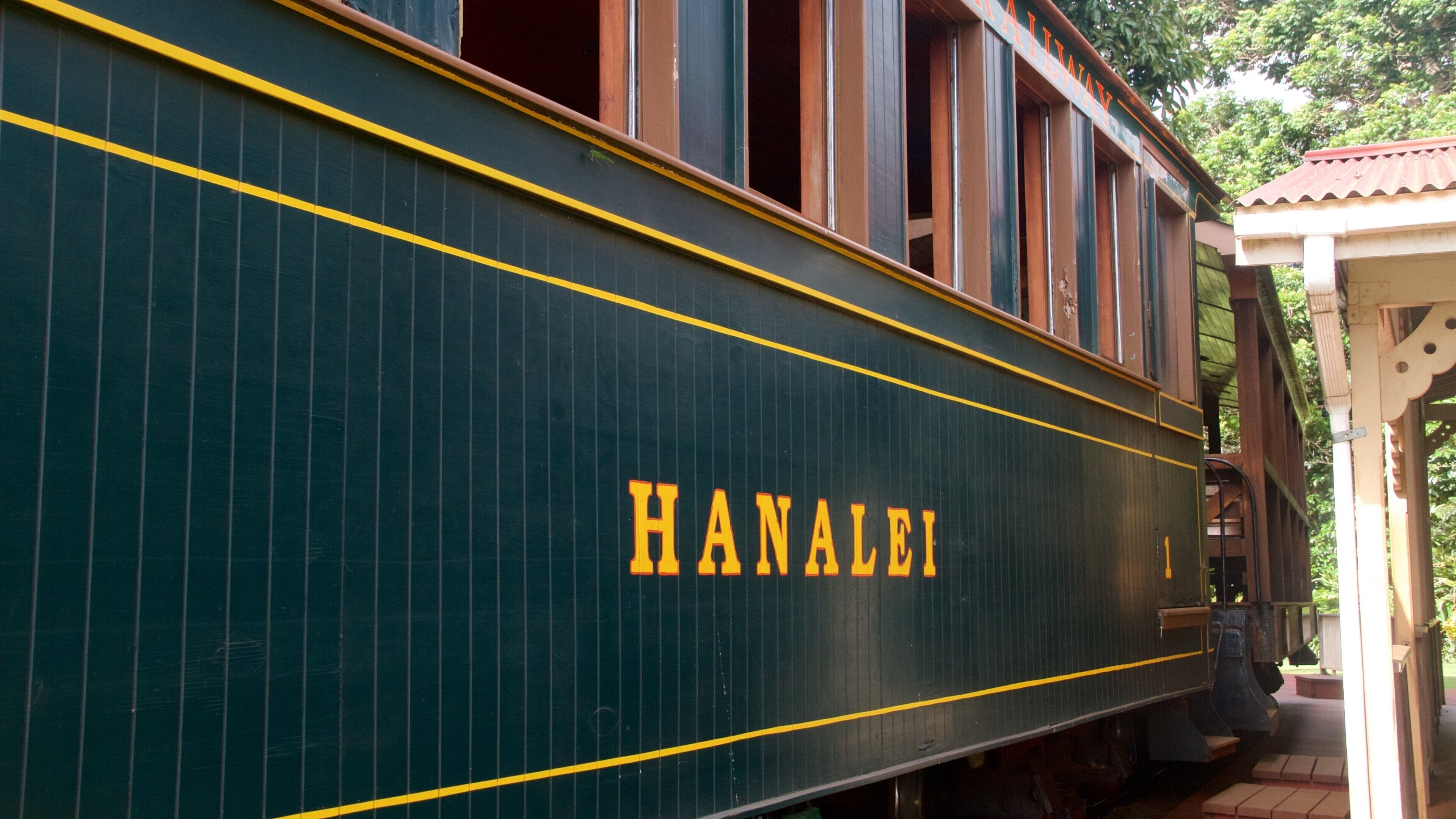 Kilohana Plantation showing heritage elements and railway items