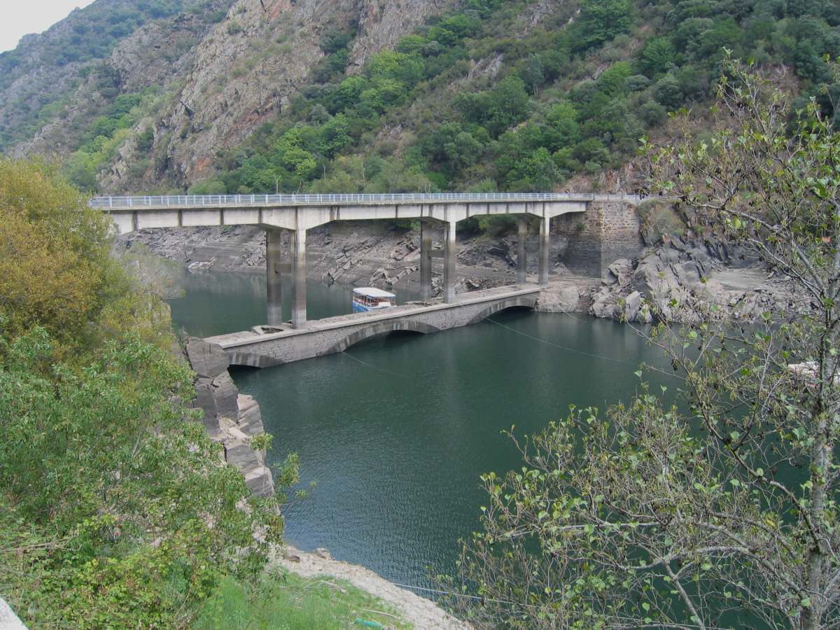 Ponte do Sil, entre Doade e A Abeleda