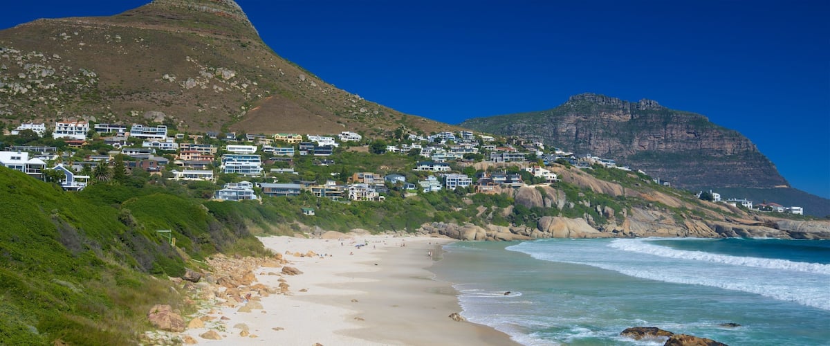 Llandudno Beach welches beinhaltet schroffe Küste und Sandstrand