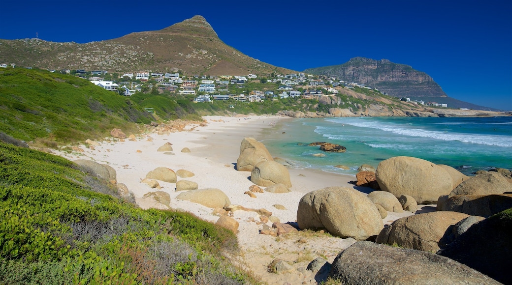 Llandudno-stranden som viser klippelandskap og strand