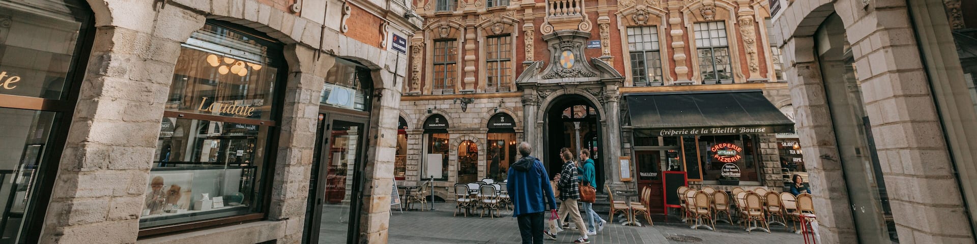 Old Lille which includes heritage architecture, street scenes and a city