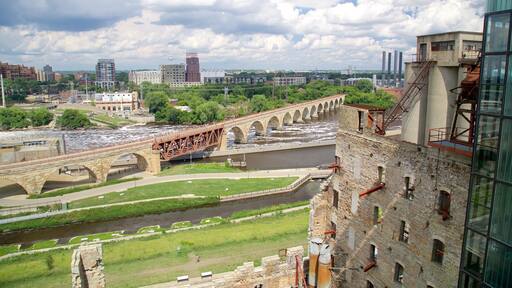 Mill City Museum que incluye vistas panorámicas