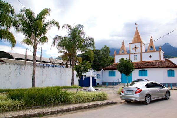 Ăglise de Saint-SĂ©bastien mettant en vedette Ă©glise ou cathĂ©drale
