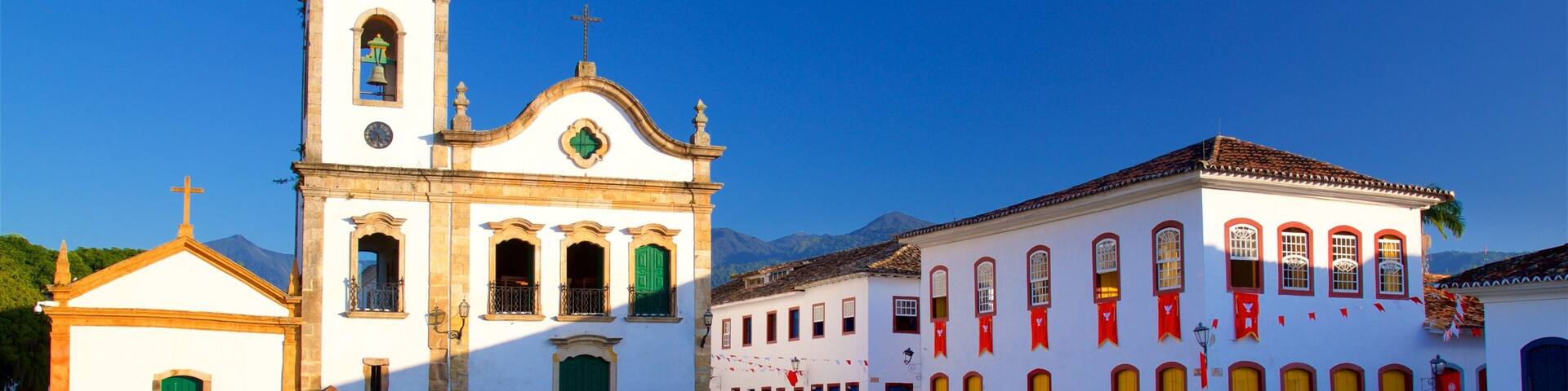 Paraty showing heritage architecture and a church or cathedral