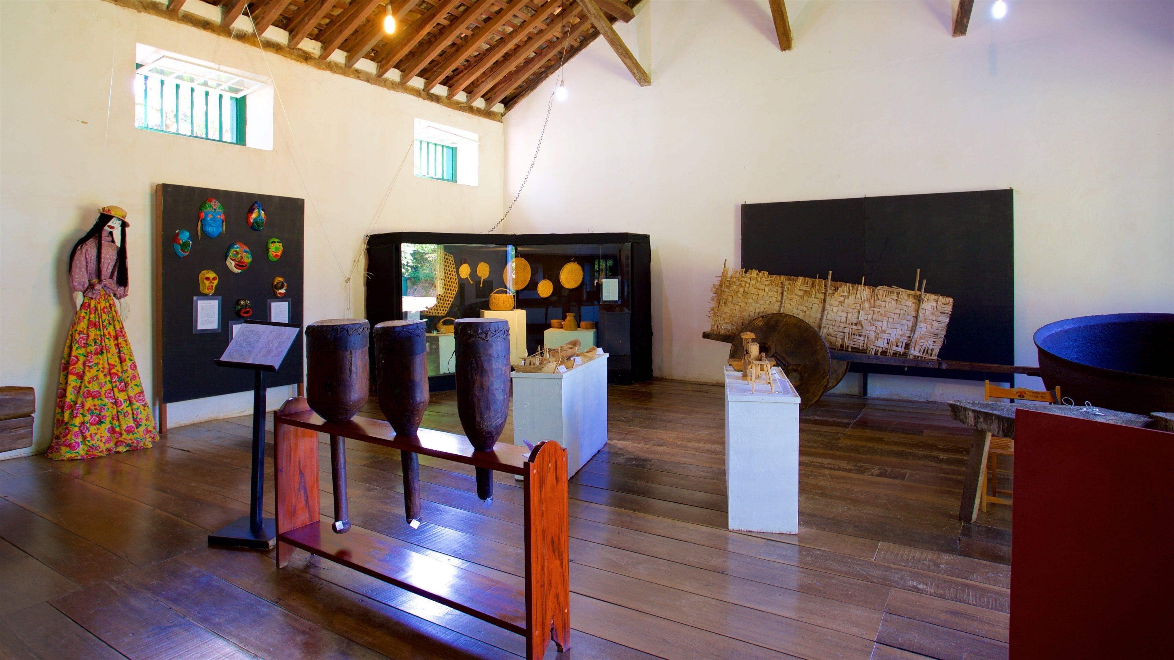 Defensor Perpetuo Fort Museum featuring interior views