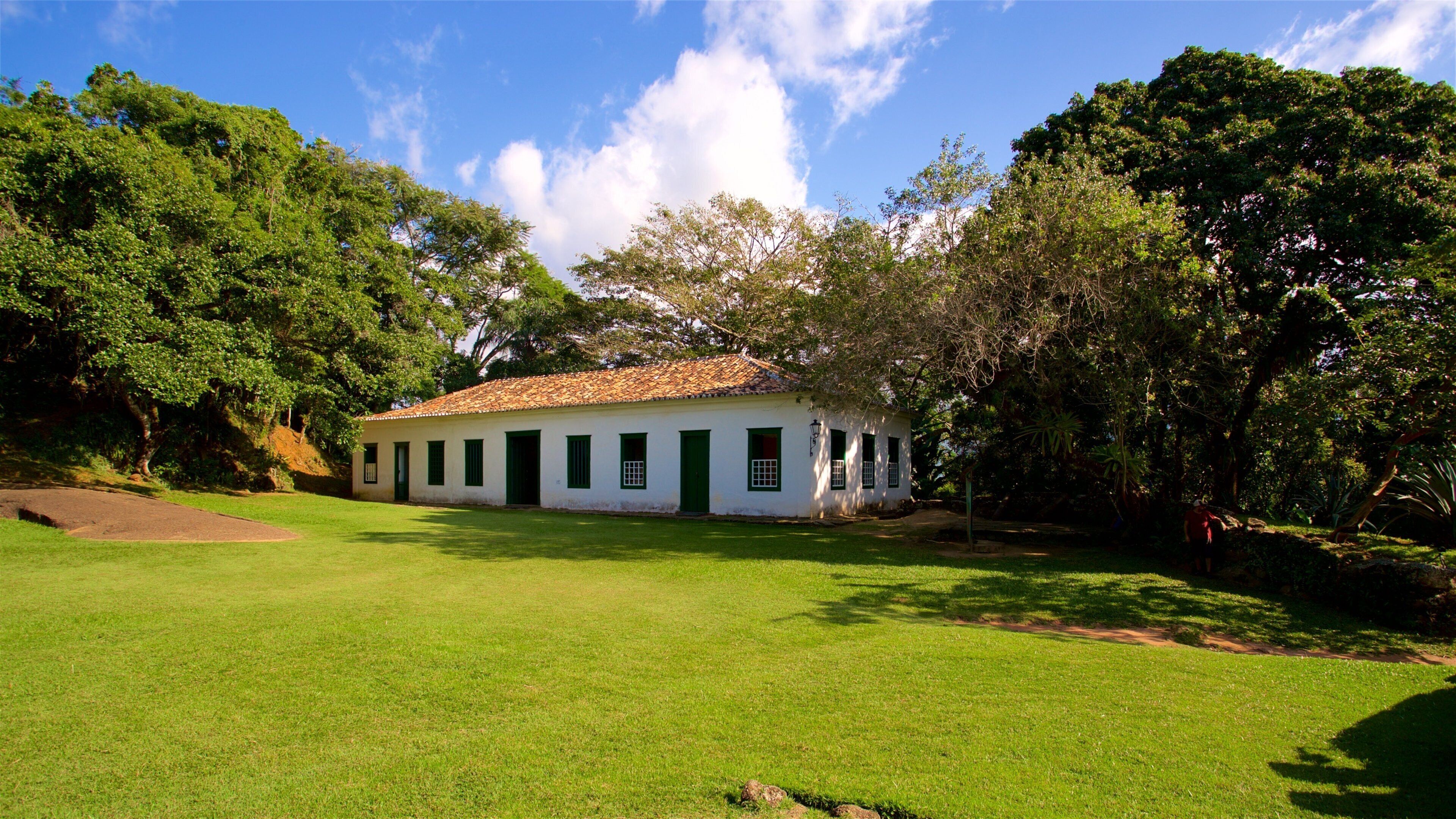 Defensor Perpetuo Fort Museum which includes a small town or village