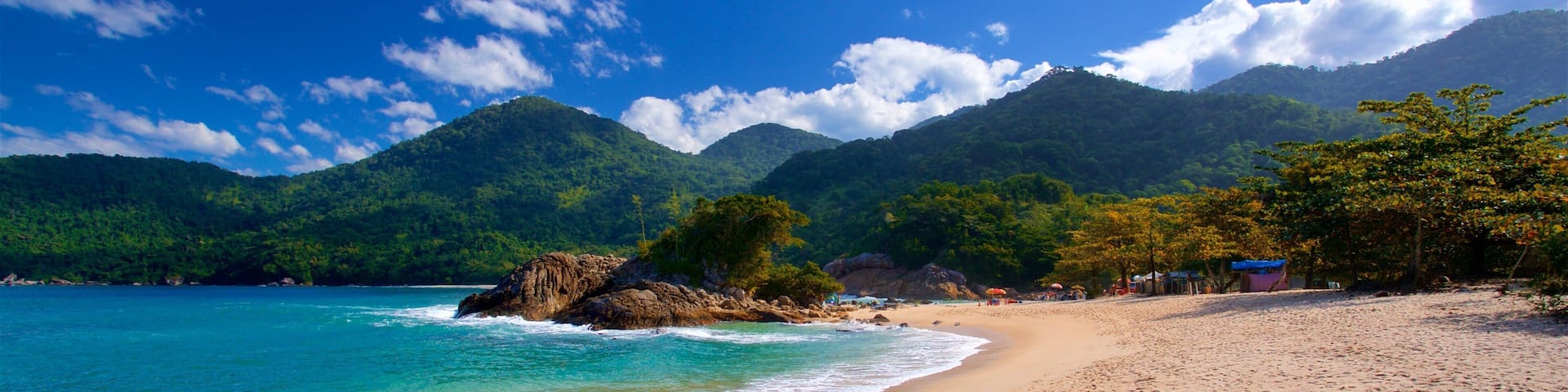 Plage du Meio montrant plage, scĂšnes tropicales et vues littorales