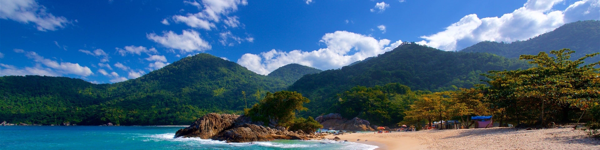 Praia do Meio mostrando cenas tropicais, paisagens litorâneas e uma praia