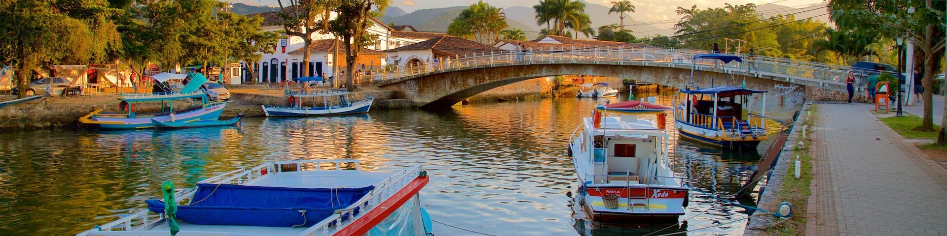 Paraty which includes a bridge and a river or creek