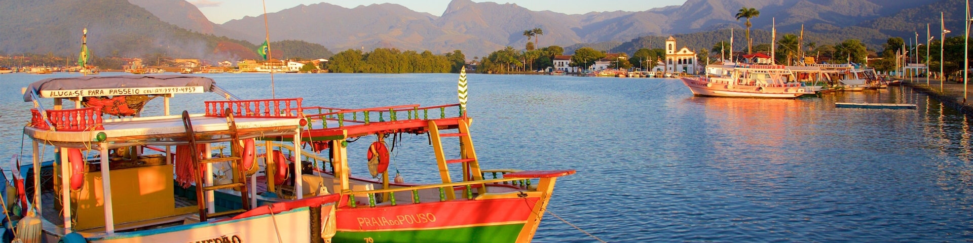 Quai de Parati montrant baie ou port