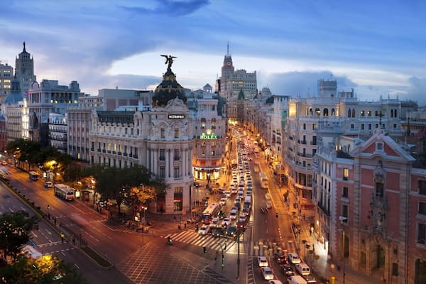 Gran Via/Puerta del Sol das einen Landschaften, bei Nacht und StraĂenszenen